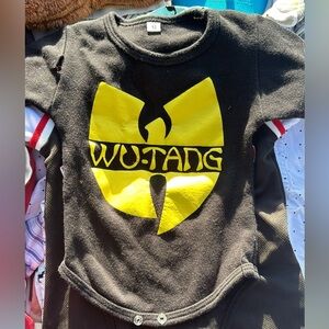 WU TANG CLAN ONESIE SIZE 6months